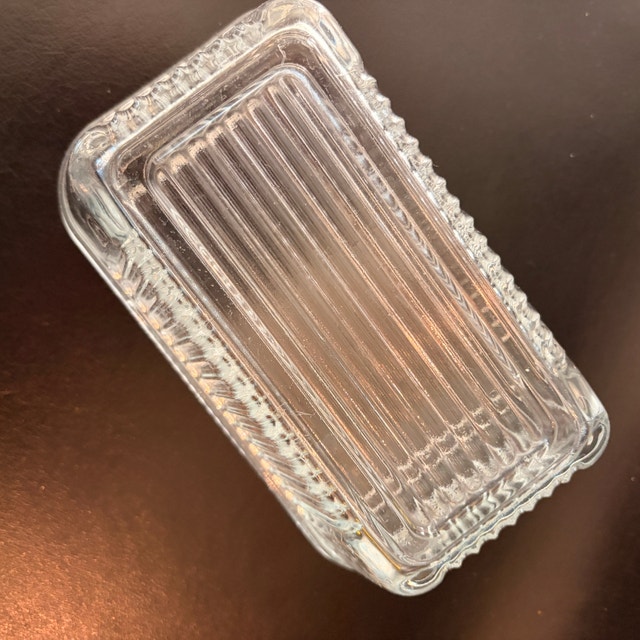 Vintage Butter Fridge Glass Ribbed Dish Container-tiny chip - photo 3