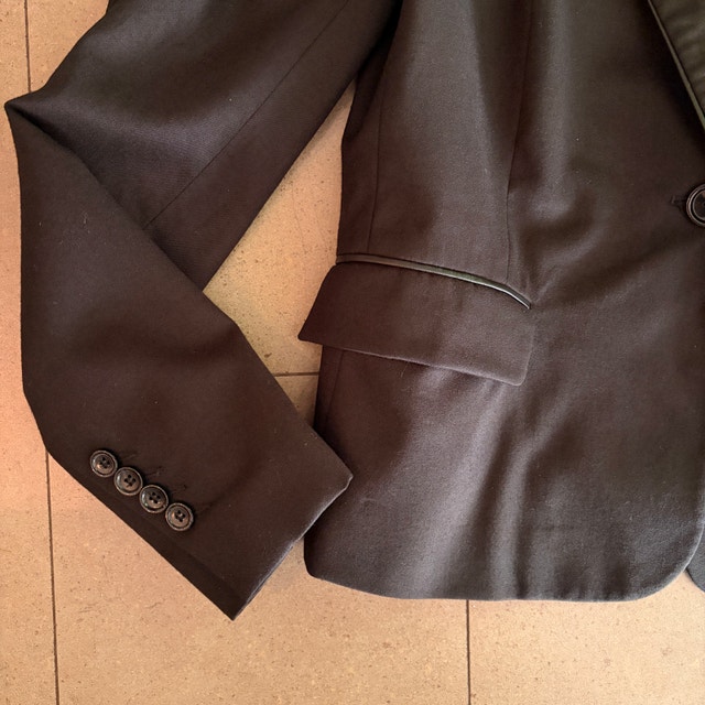 Judith & Charles Black Wool/Leather Short Blazer-Size 8 - photo 2