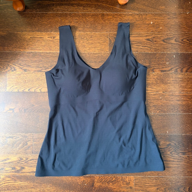 Knix Luxelift Black Tank with built in bra-XL