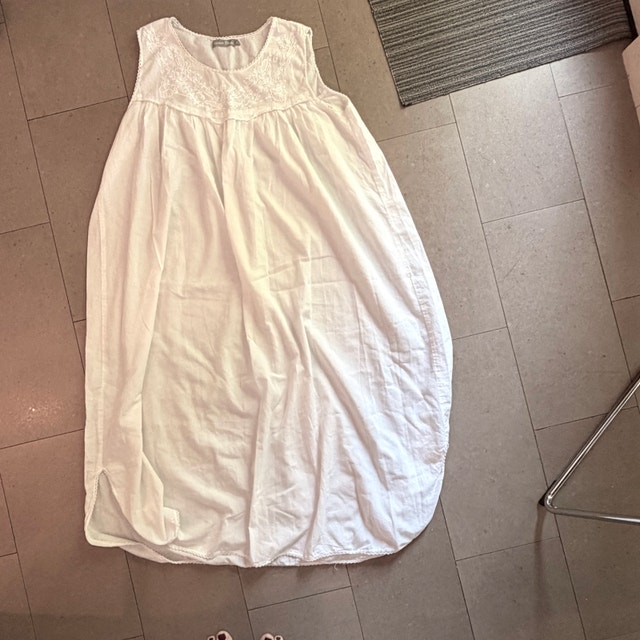 Vintage Victorian Classic White Cotton embroidered Nightgown-XL