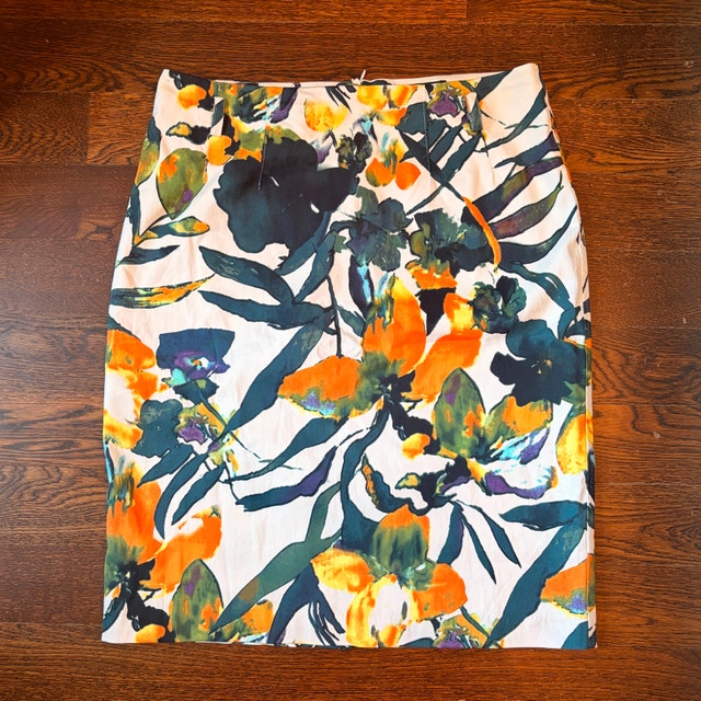 Gorgeous Linea Domani Floral Pencil Skirt-Size 12