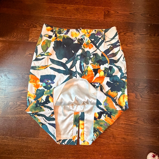 Gorgeous Linea Domani Floral Pencil Skirt-Size 12 - photo 3