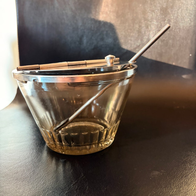 Vintage MCM flip-top Diner sugar bowl made by Bloomfield - photo 5