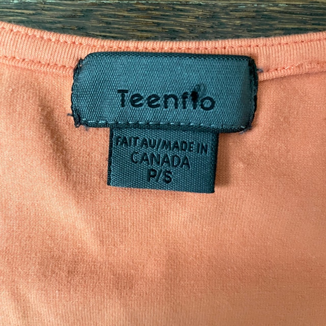 Teenflow Light Orange Sleeveless Tank with Front Twist-NWT-Small - photo 2