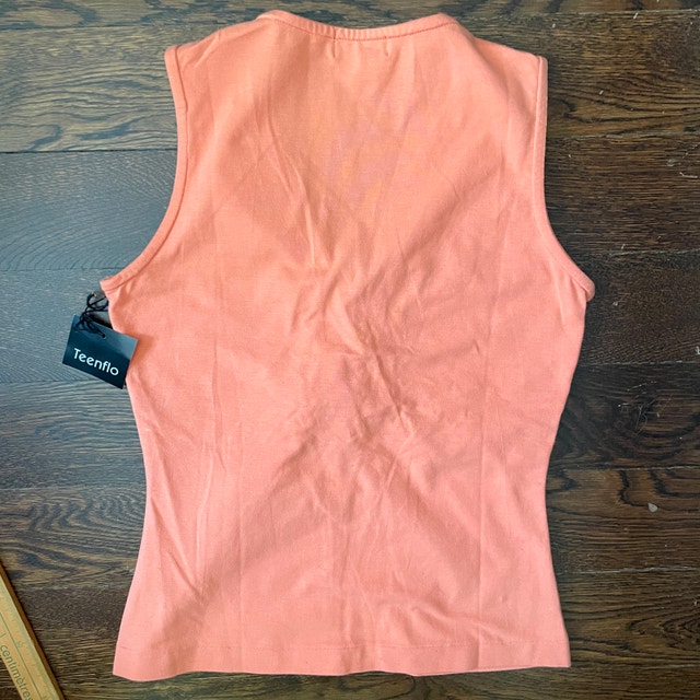 Teenflow Light Orange Sleeveless Tank with Front Twist-NWT-Small - photo 3