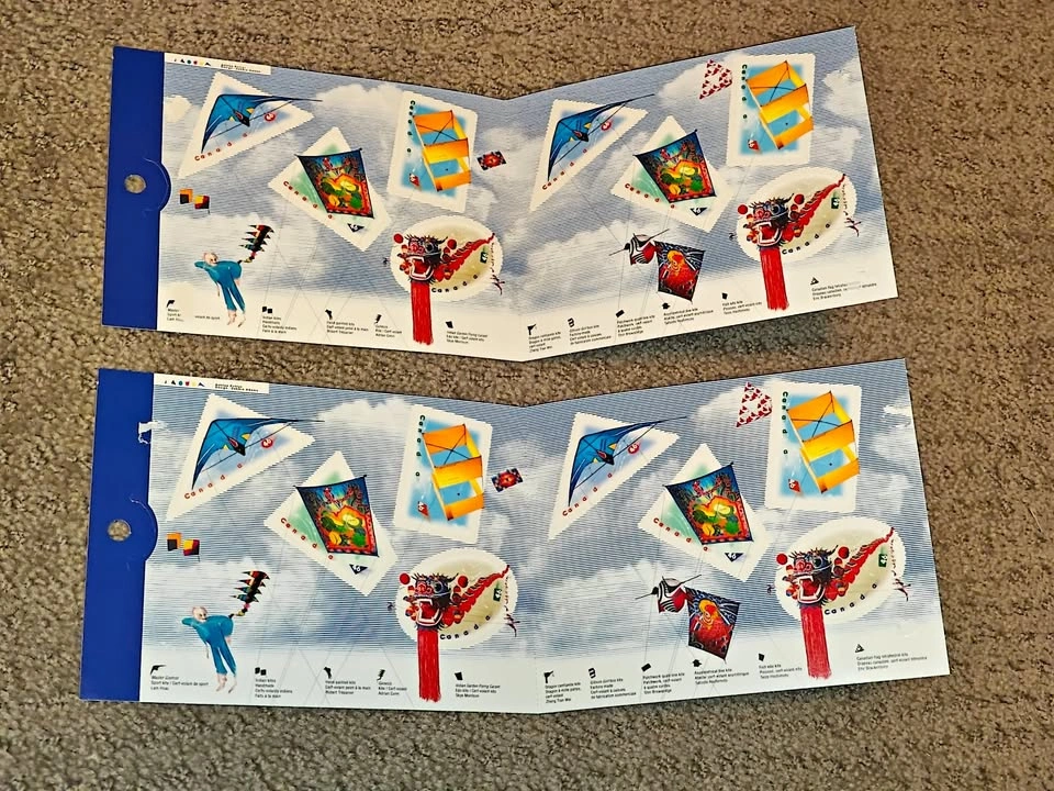 Stamp Booklets - 1999 Canada Post Kites (Set of 2) Scott #1811