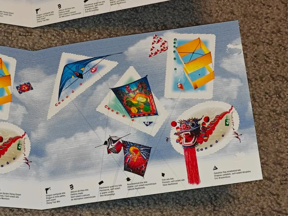 Stamp Booklets - 1999 Canada Post Kites (Set of 2) Scott #1811 - photo 5