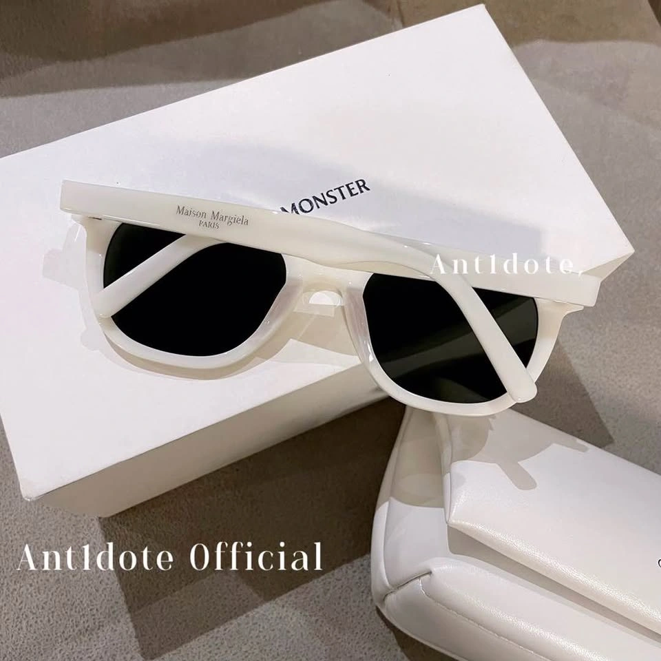 Gentle Monster Sunglasses - photo 3