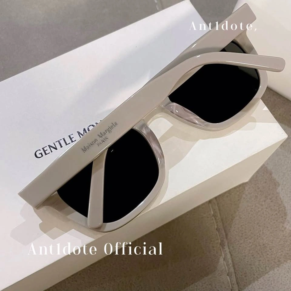Gentle Monster Sunglasses - photo 2