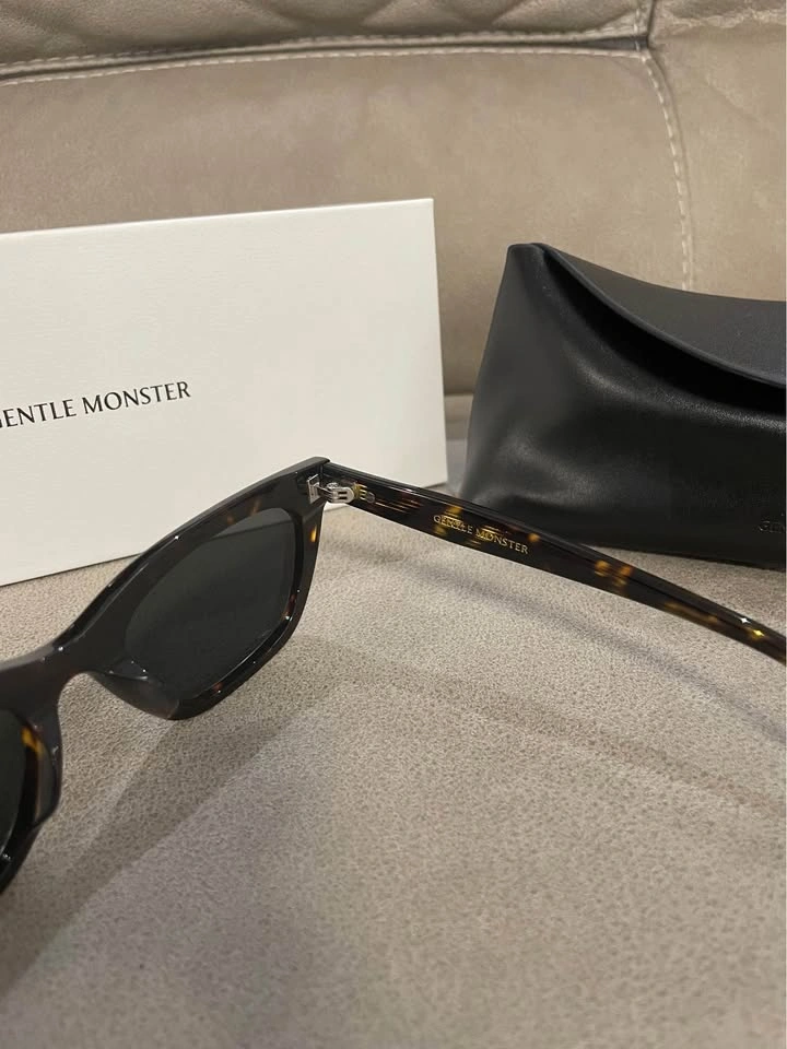 Gentle Monster Sunglasses - photo 3