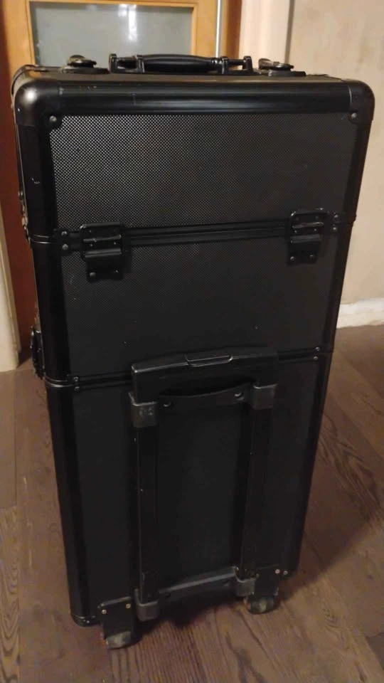 Tall Rolling Professional Makeup Case With Wheels - photo 3