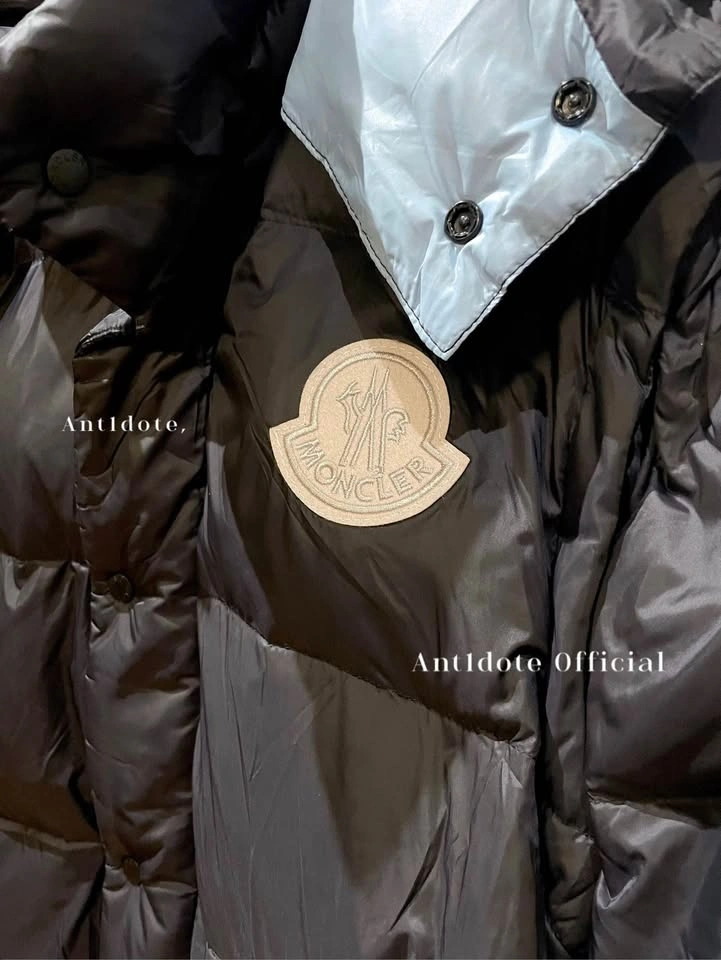 Moncler coat - photo 3