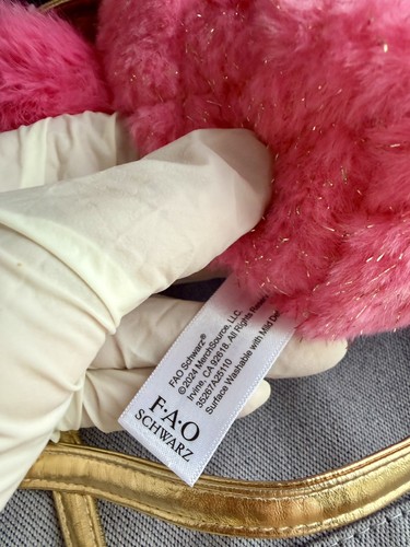 FAO Schwarz Collectible Plush Crossbody Bag – Brand New with Tag - photo 3