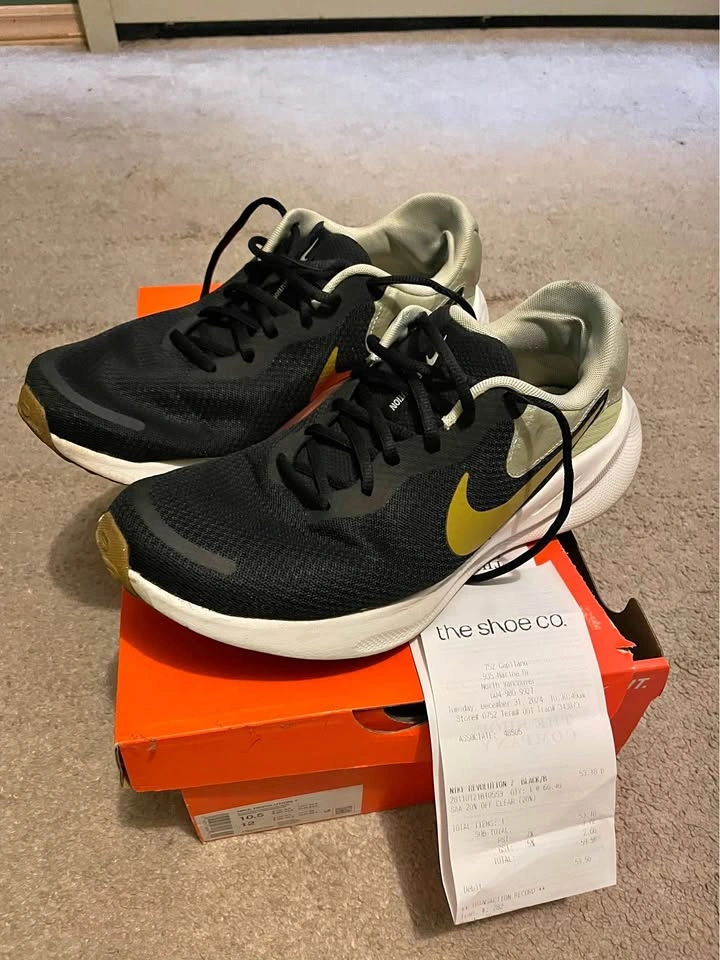 Nike Running Shoe US 10.5