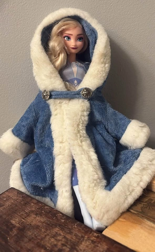 Disney Frozen Elsa and Kristoff Dolls - $20 - pickup Cochrane - photo 2