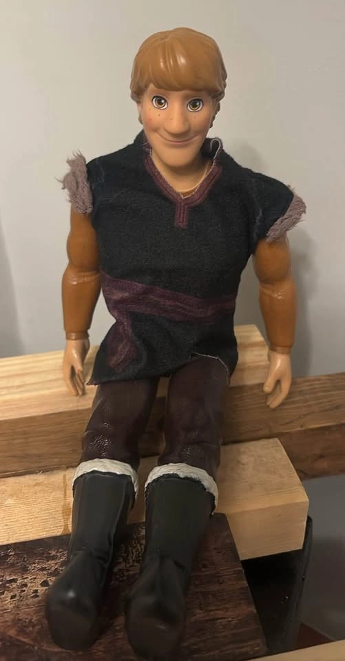 Disney Frozen Elsa and Kristoff Dolls - $20 - pickup Cochrane - photo 3