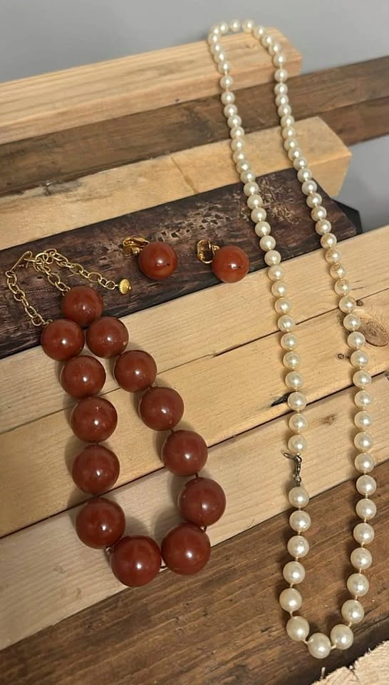 Vintage Costume Jewelry Set - Faux Pearl and Brown Beads