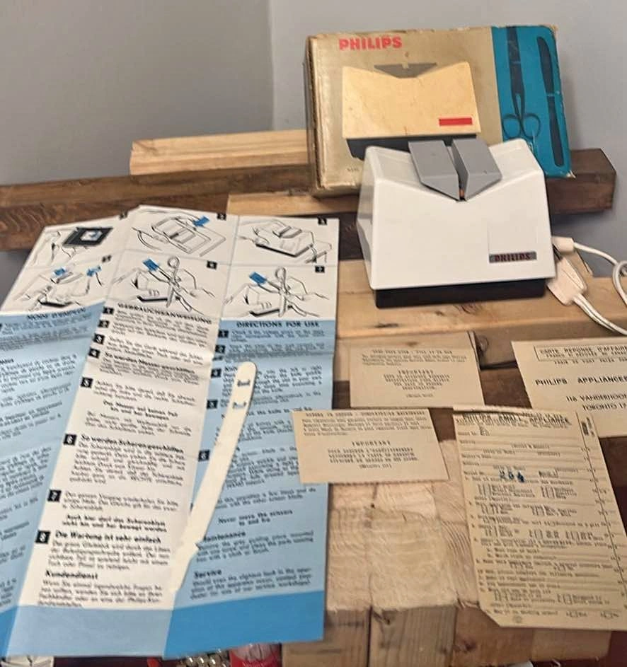 Vintage Philips Electric Knife and Scissor Sharpener