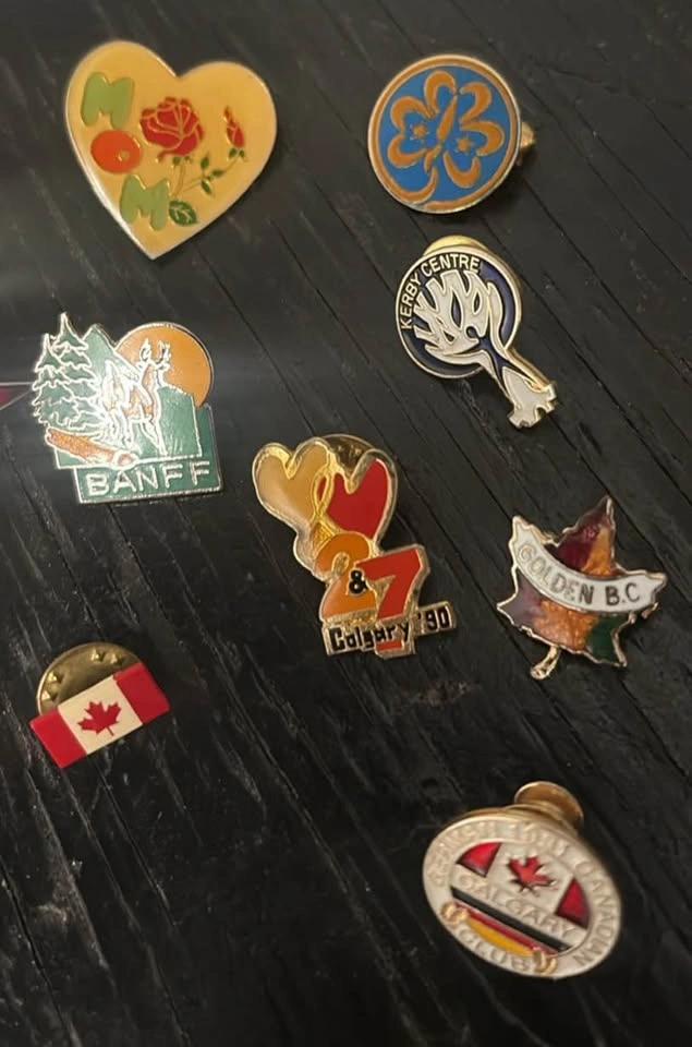 Vintage Canadian Souvenir and Enamel Pin Lot - photo 2