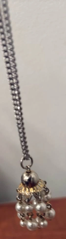 Silver-Tone Vintage Faux Pearl Tassel Pendant Necklace - photo 2