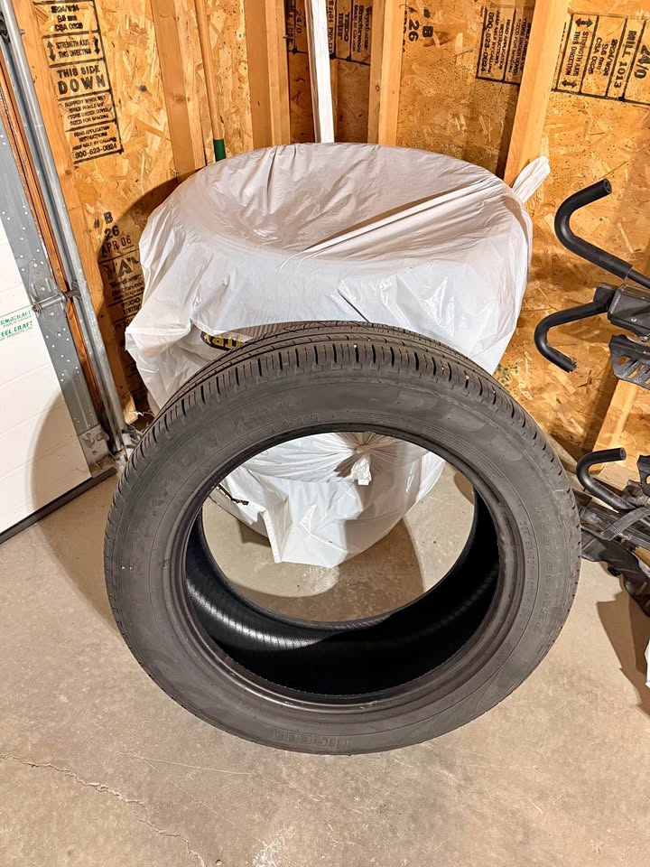 Pirelli 265/50/20 Tires
