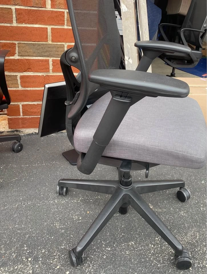 Allsteel Relate Task Computer Desk Retails $1200 - photo 2