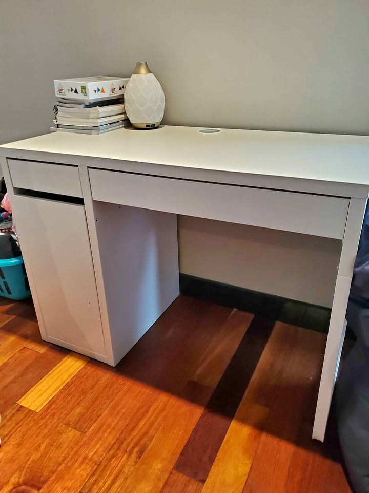 Micke Desk Ikea for students
