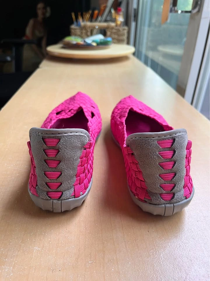 👟 Bernie Mev Women’s Woven Slip-On Shoes — Hot Pink - photo 3