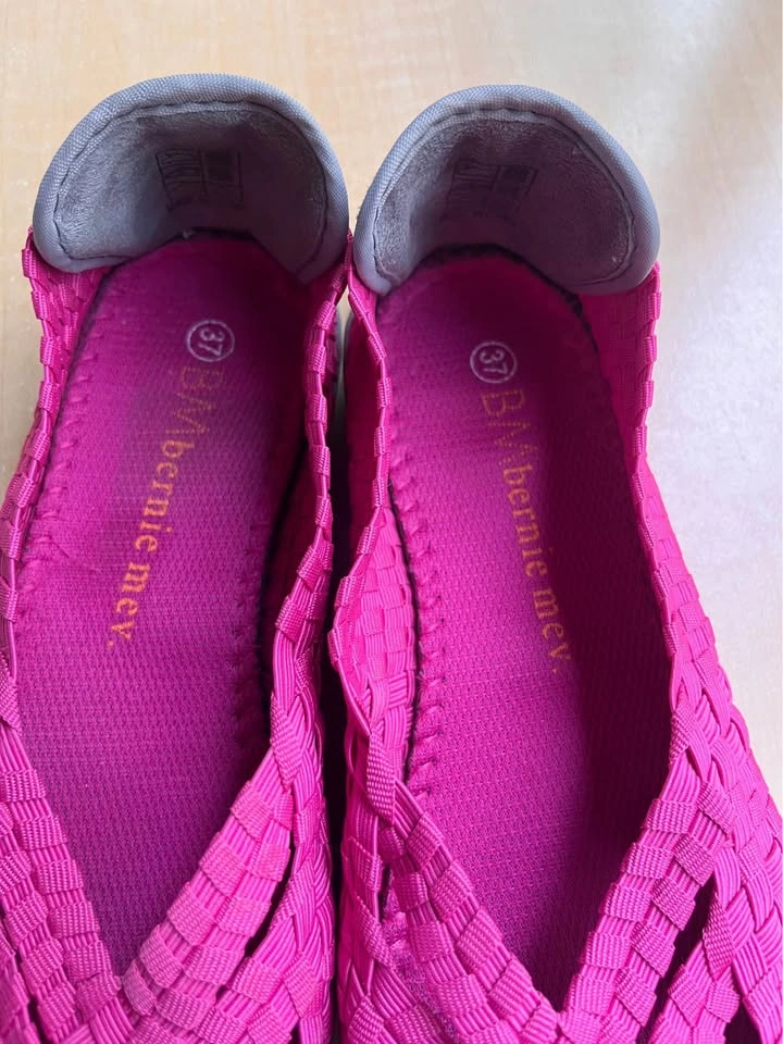 👟 Bernie Mev Women’s Woven Slip-On Shoes — Hot Pink - photo 4