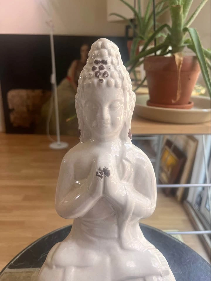 White Ceramic Buddha Statue - Praying Buddha / Zen Decor - photo 2
