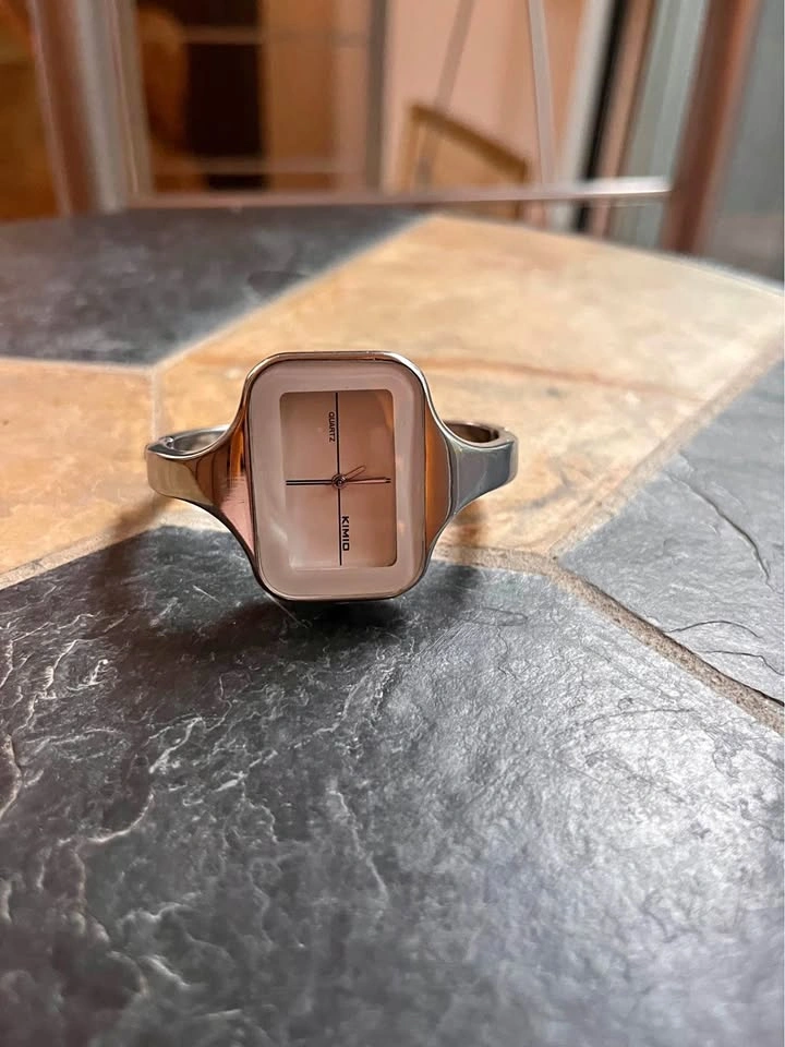 Kimio Ladies Bangle Watch — Minimalist Silver Tone