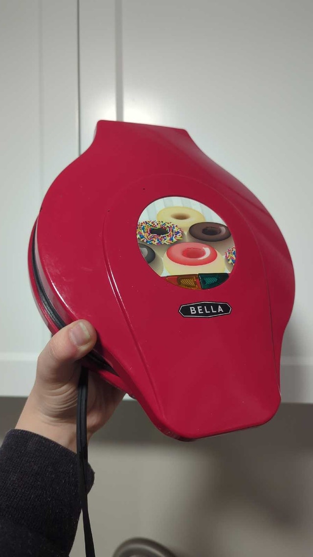 Mini donut maker