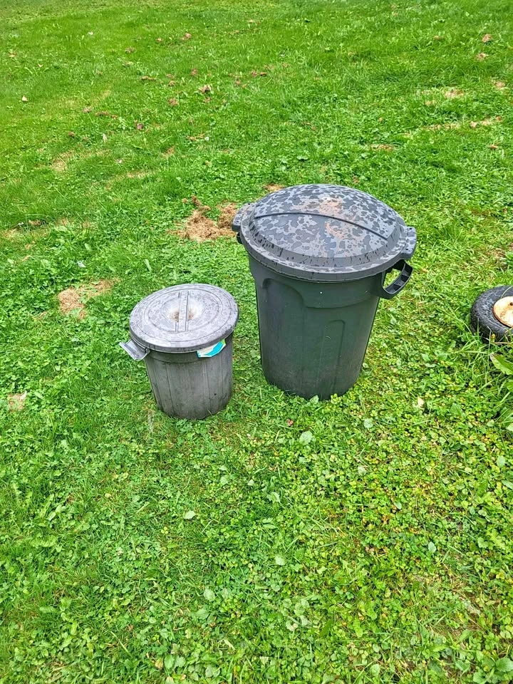 Rubbermaid garbage cans