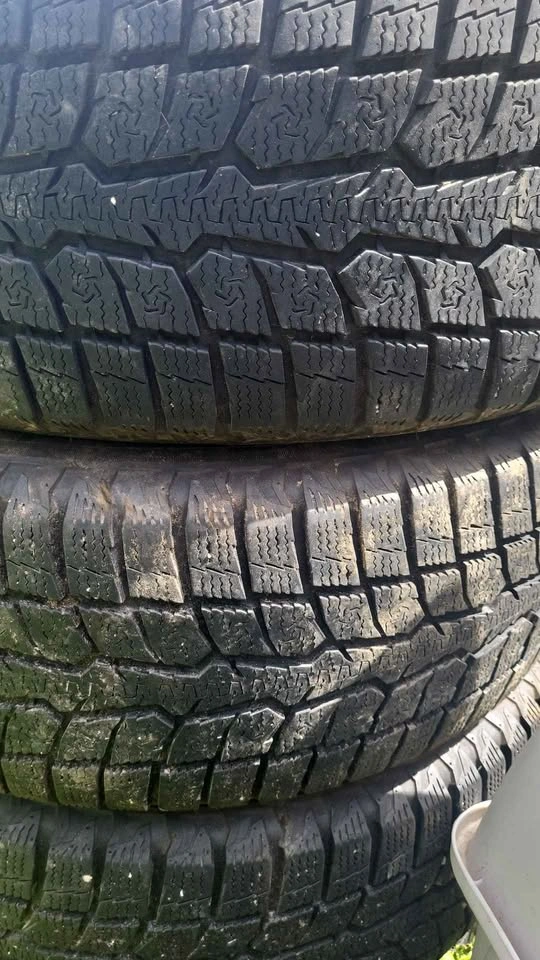 Snow tires used 2 seasons - photo 3
