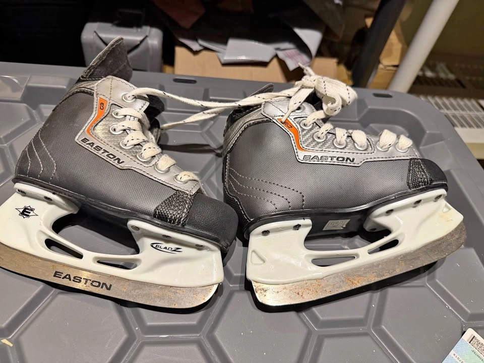 Easton EQ Youth Hockey Skates y-10 size
