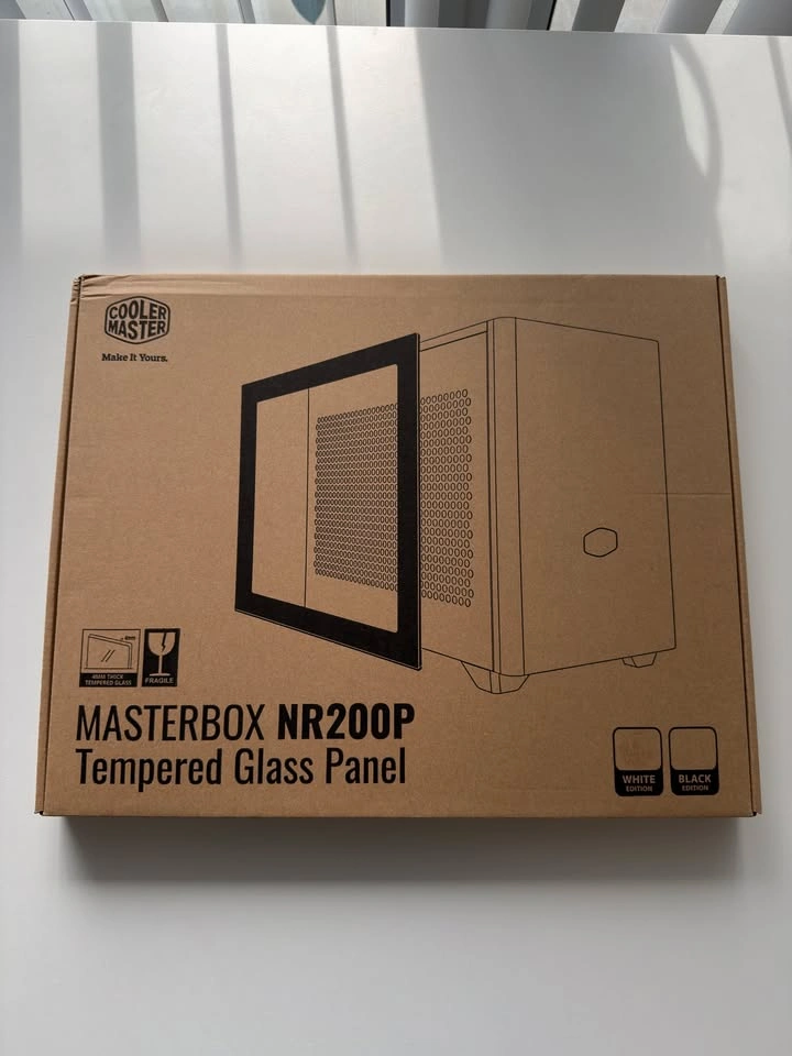 Cooler Master NR200P Tempered Glass Side Panel - photo 2