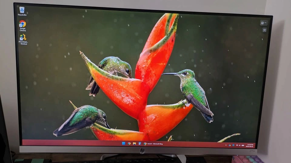 HP 27” Full HD IPS Monitor - photo 2
