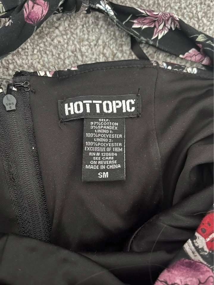 Women’s Gothic Dress from Hot Topic - photo 5