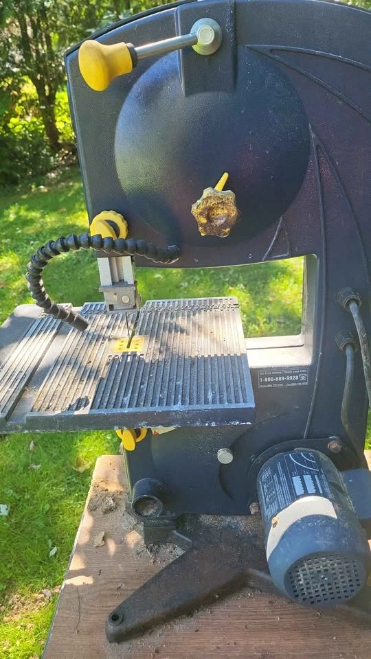 Mastercraft band saw 9 inch and stand - photo 3