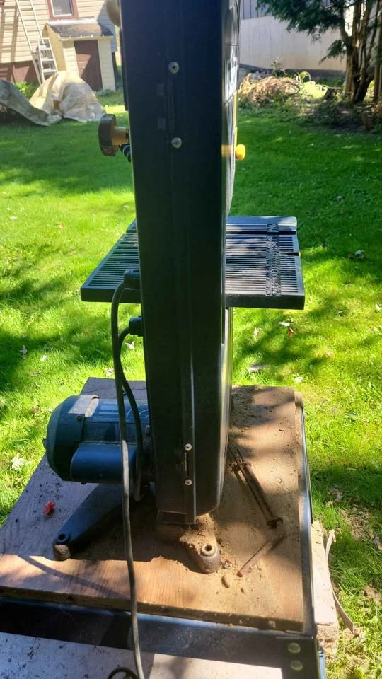 Mastercraft band saw 9 inch and stand - photo 4