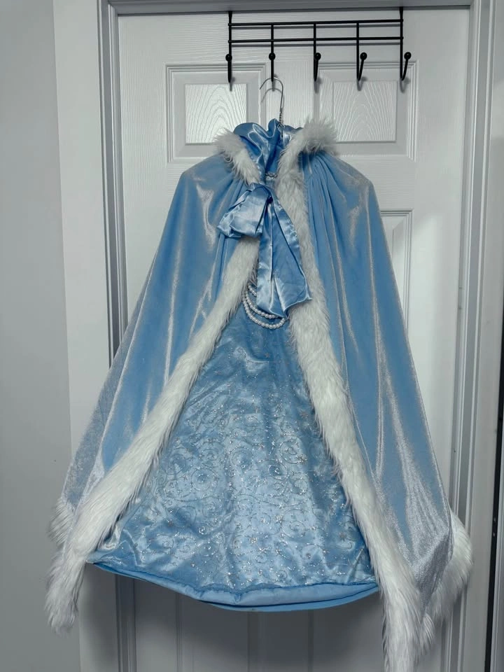 Cinderella Princess Dress with cape for Halloween size 4 - photo 3
