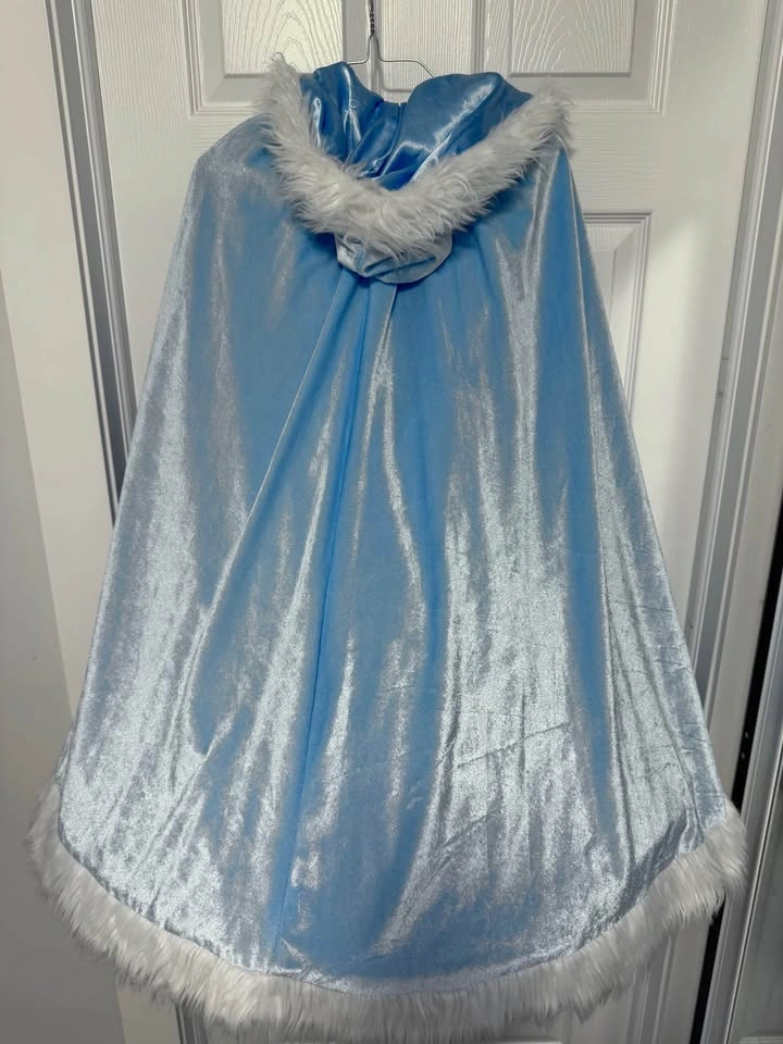 Cinderella Princess Dress with cape for Halloween size 4 - photo 4