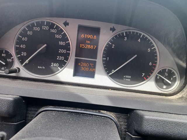 Mercedes B200