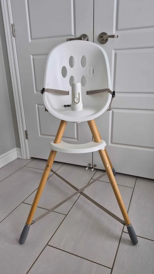 Phil and Ted's Poppy High Chair with Wooden Legs