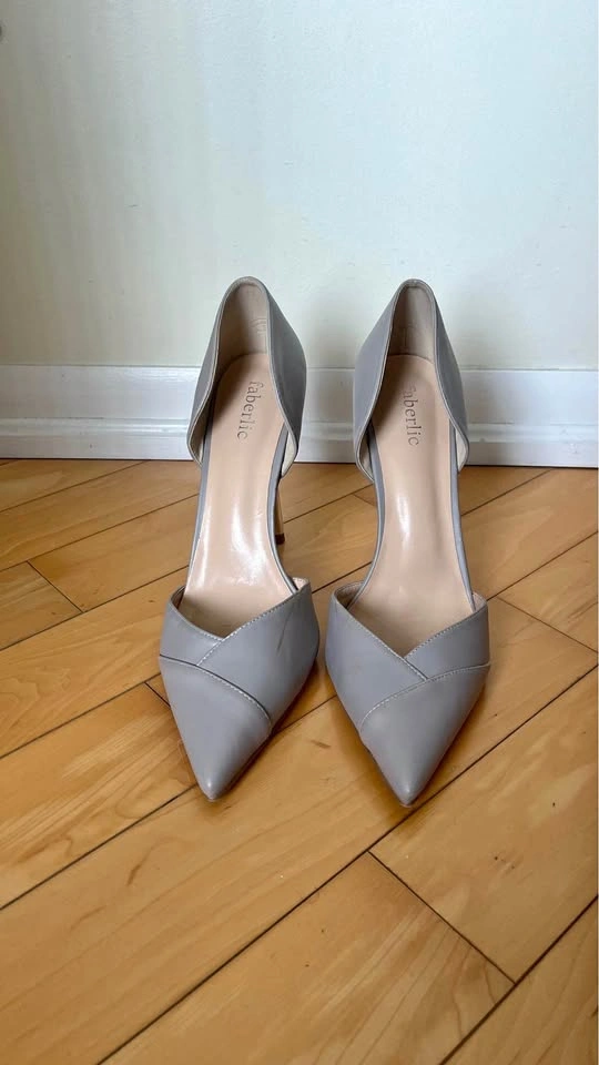 Grey heels