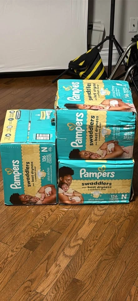 Pampers Swaddlers Diapers, Size 0 - photo 2