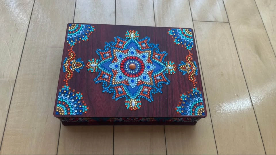 Handmade wooden mandala jewelry box - photo 2