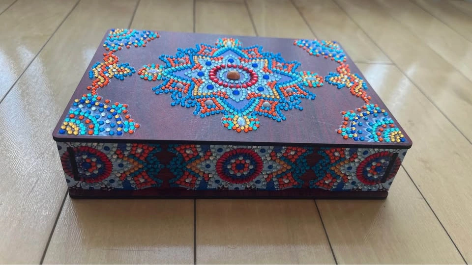 Handmade wooden mandala jewelry box - photo 3