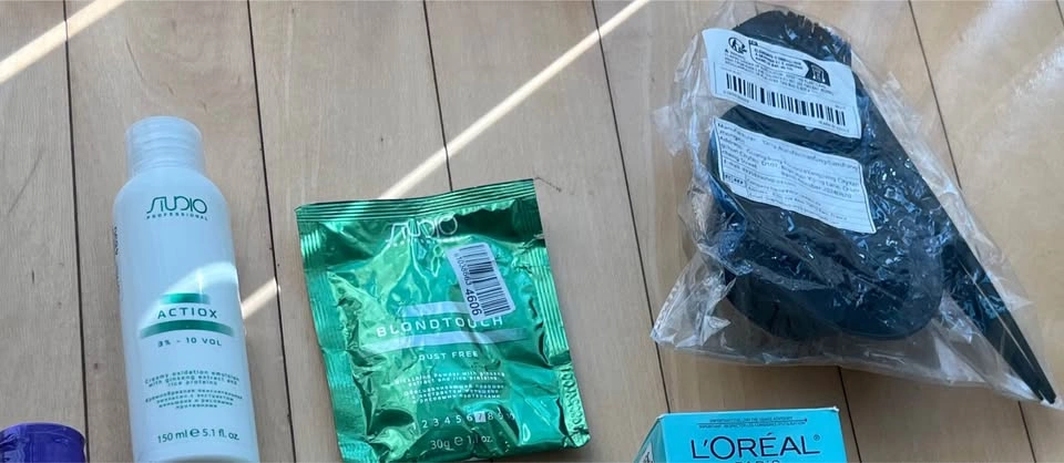 Hair Color & Root Touch-Up Bundle / Lot - photo 3