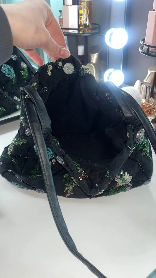 Hand-Embroidered Bag - photo 5